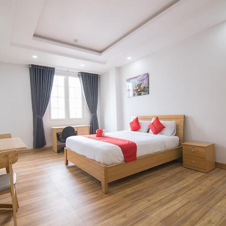Reddoorz Premium Near E-Town Hotel Ho Şi Min Exterior foto