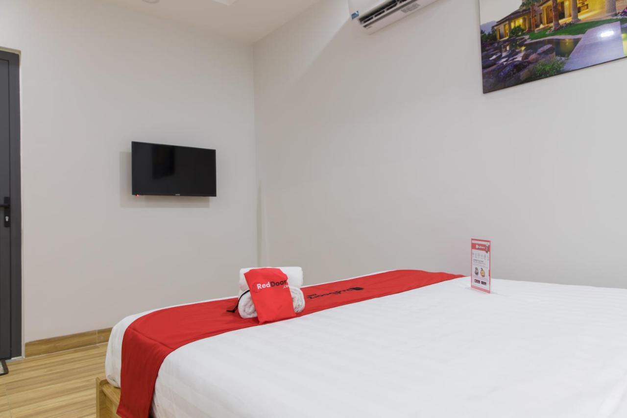 Reddoorz Premium Near E-Town Hotel Ho Şi Min Exterior foto